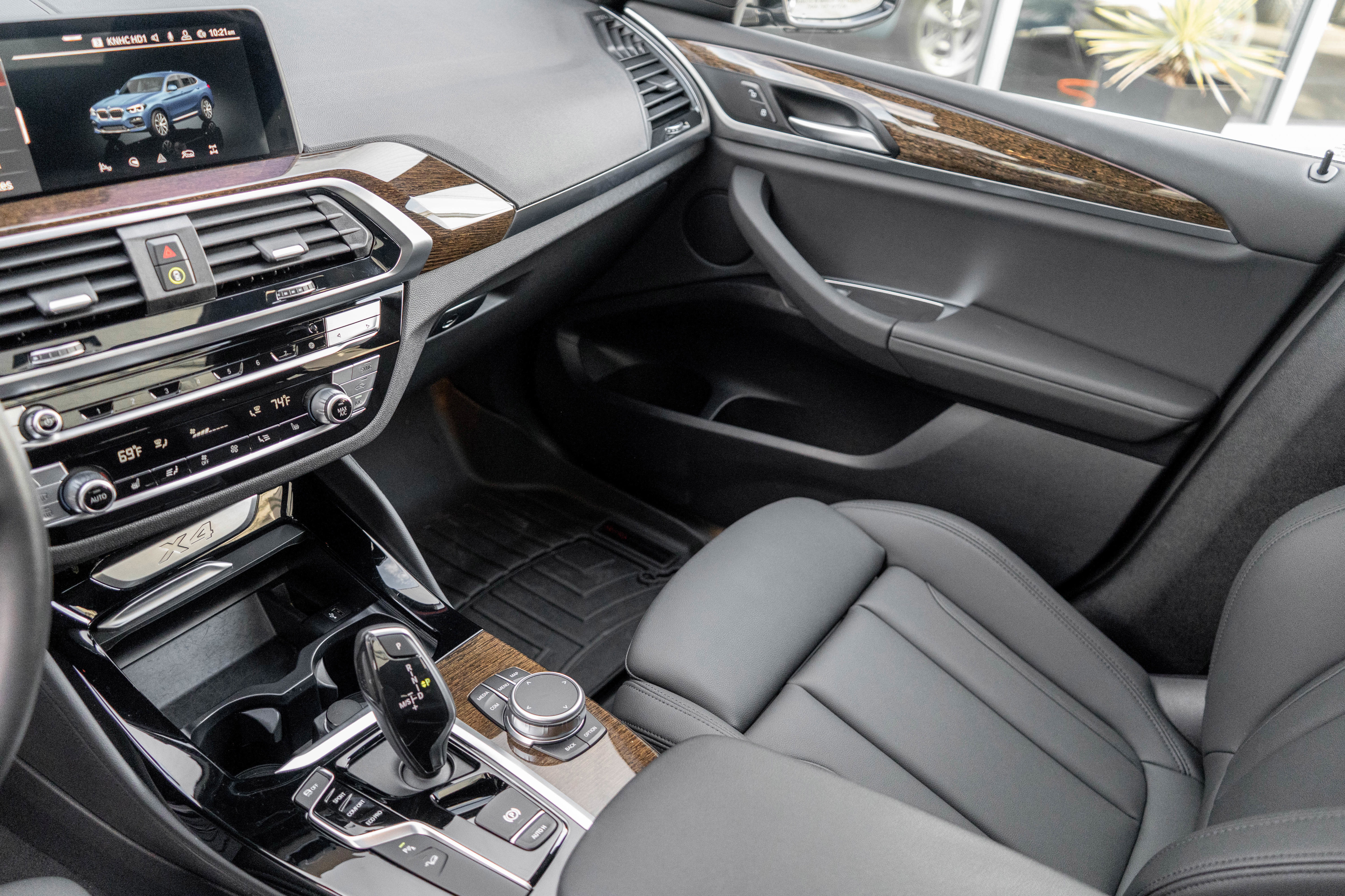 Used 2020 BMW X4 xDrive30i w/ Convenience Package image 16