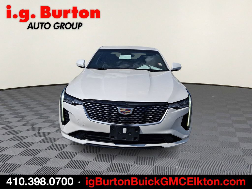 Used 2023 Cadillac CT4 Luxury RWD image 2
