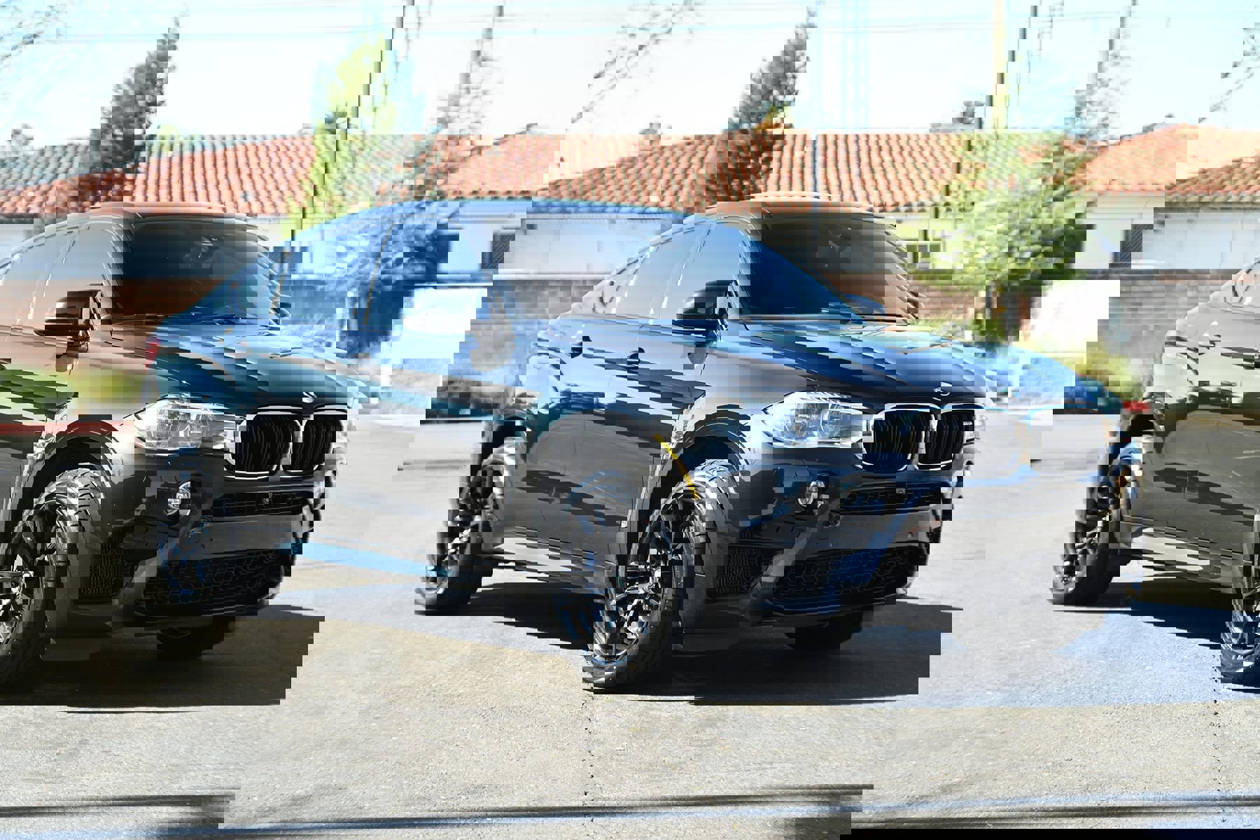 Used 2015 BMW X6 M image 1