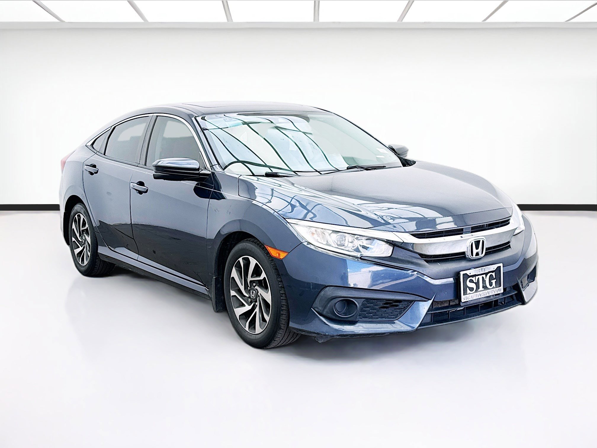 Used 2018 Honda Civic EX image 3