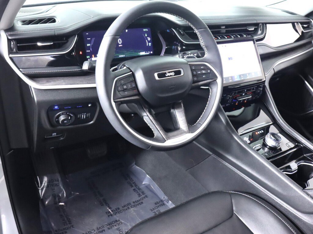 Used 2022 Jeep Grand Cherokee Limited 4xe AWD/4WD image 9