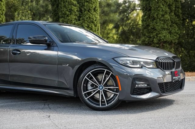Used 2022 BMW 330e w/ M Sport Package RWD image 7