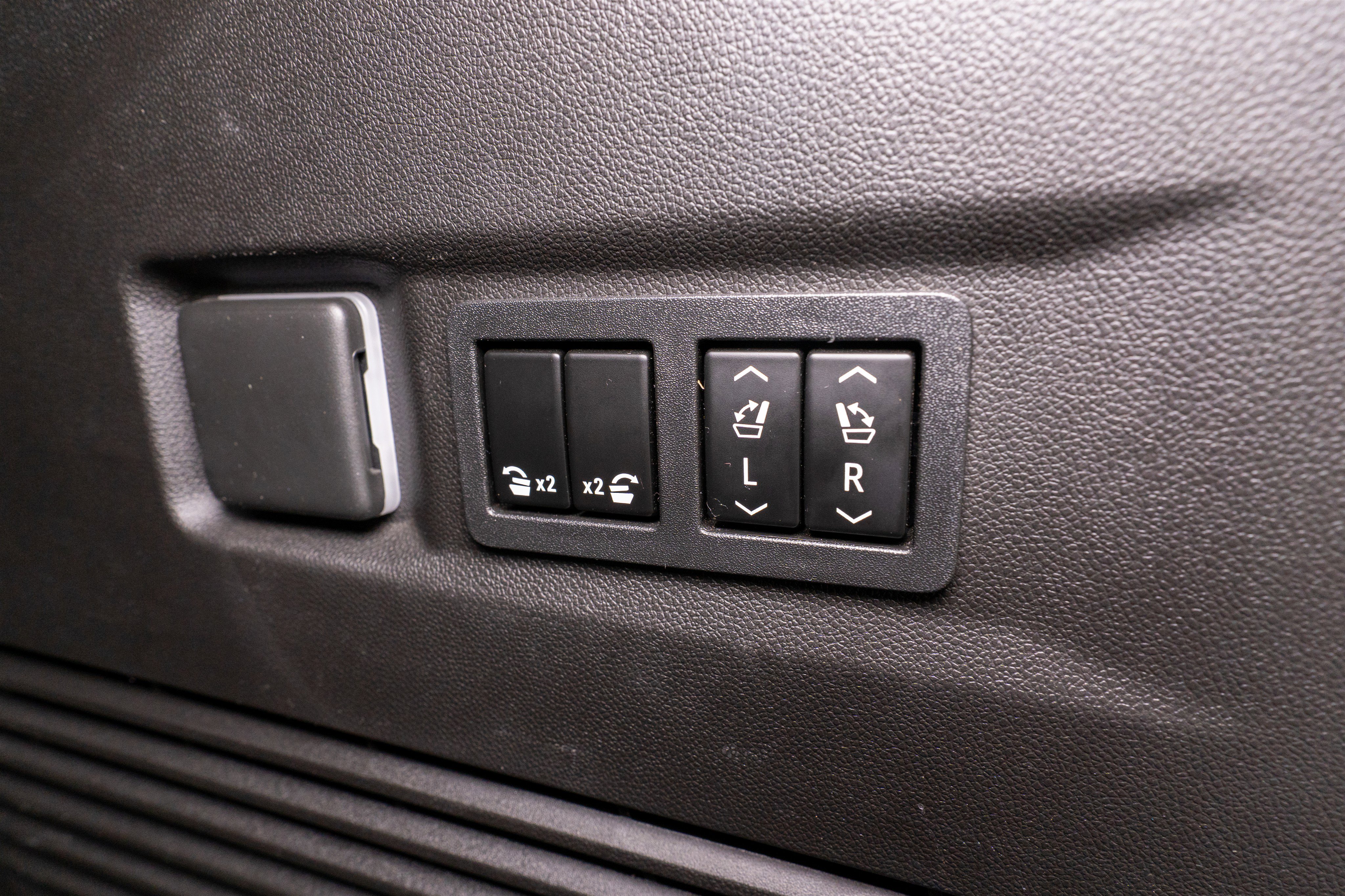 Used 2022 GMC Yukon Denali image 36