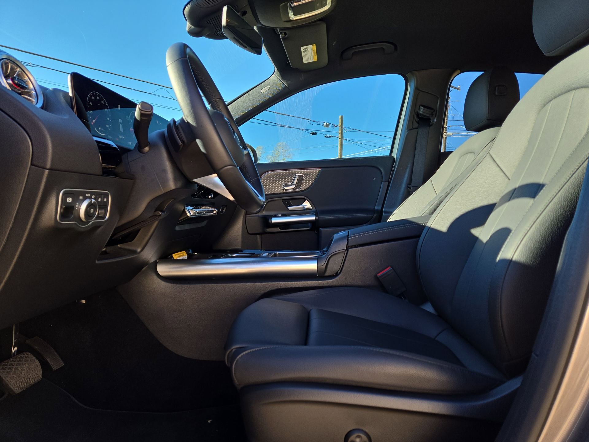 New 2025 Mercedes-Benz GLA 250 4MATIC image 16