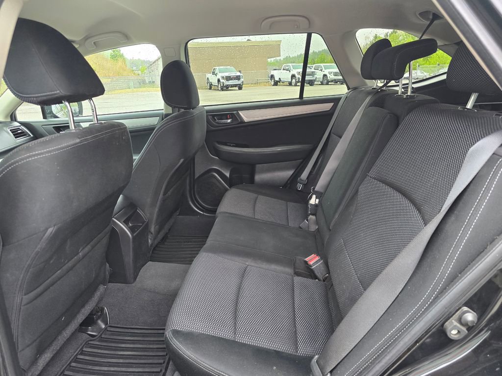 Used 2017 Subaru Outback 2.5i Premium AWD/4WD image 10