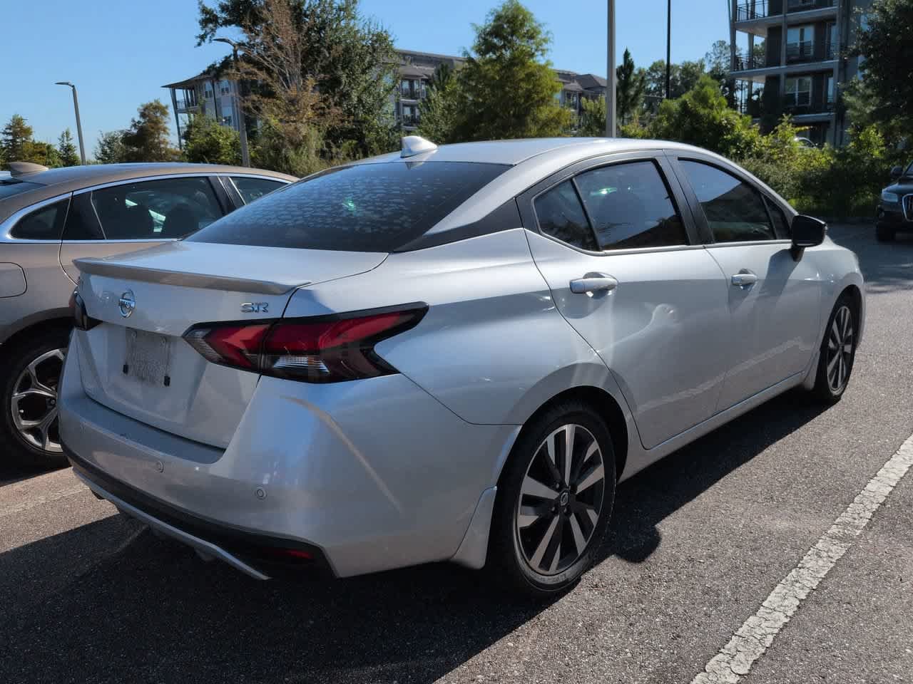 Used 2020 Nissan Versa SR FWD image 5