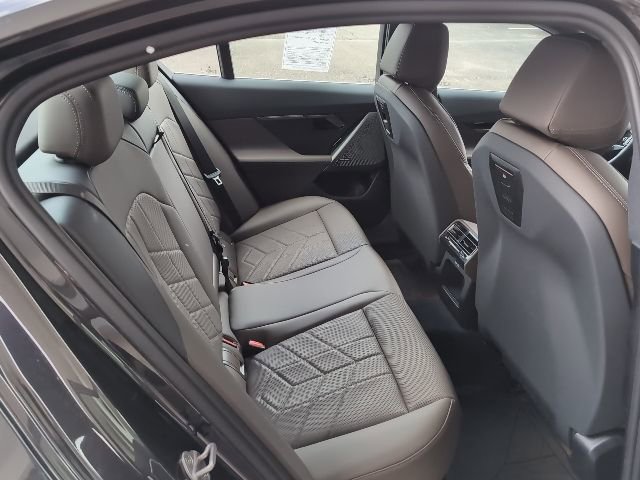 Used 2026 BMW 530i xDrive image 24