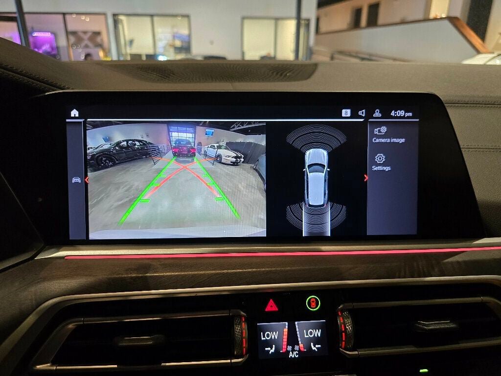 Used 2021 BMW X7 xDrive40i w/ Premium Package AWD/4WD image 11
