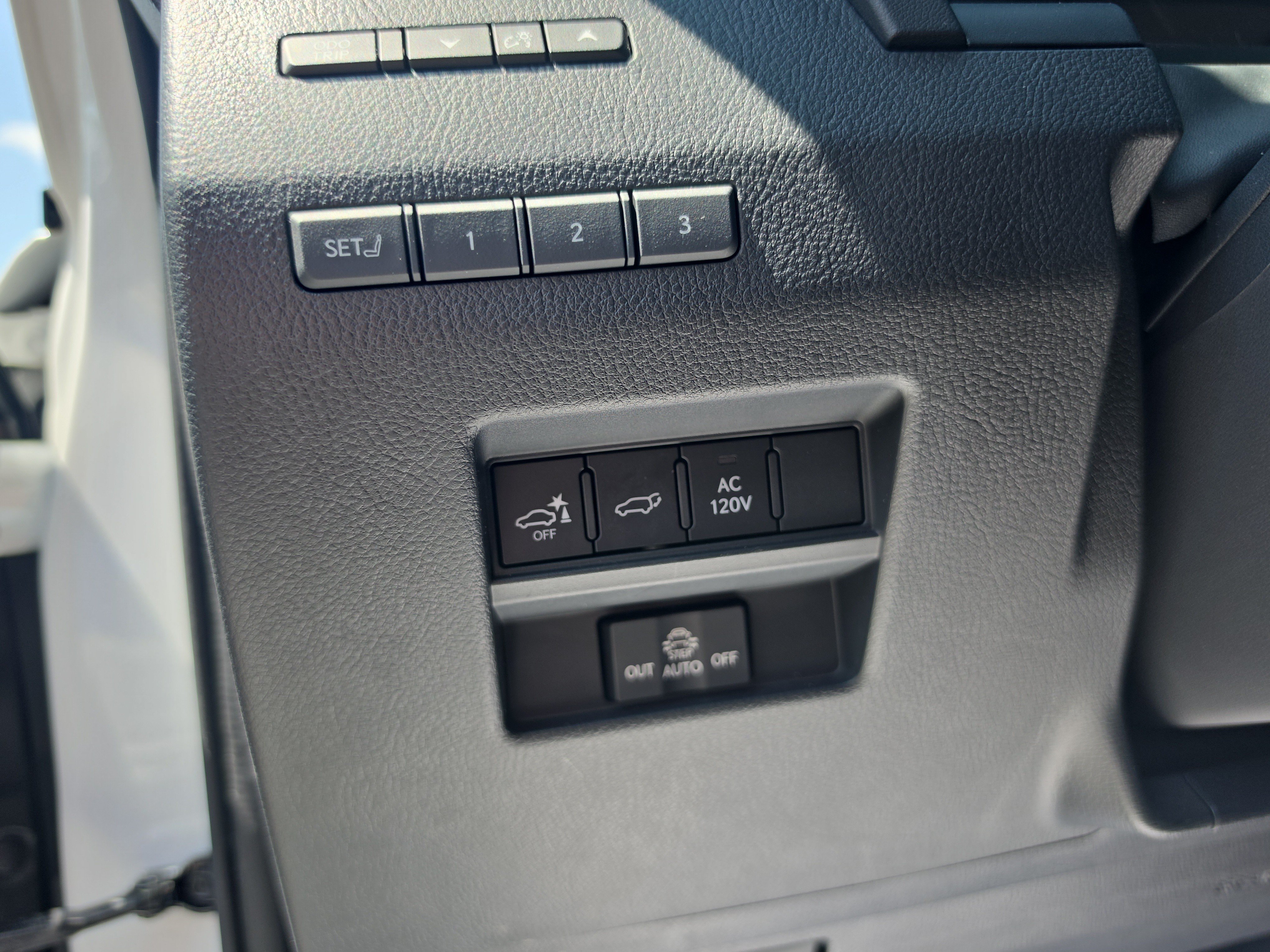 Used 2024 Lexus GX 550 AWD/4WD image 21