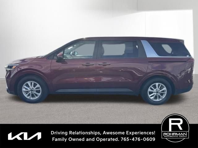 Used 2023 Kia Carnival LX FWD image 6