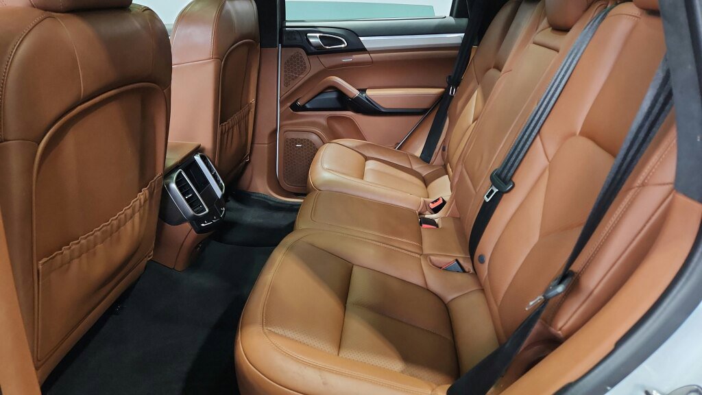 Used 2017 Porsche Cayenne GTS image 24