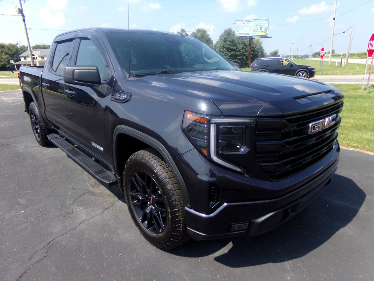 Used 2023 GMC Sierra 1500 Elevation image 7