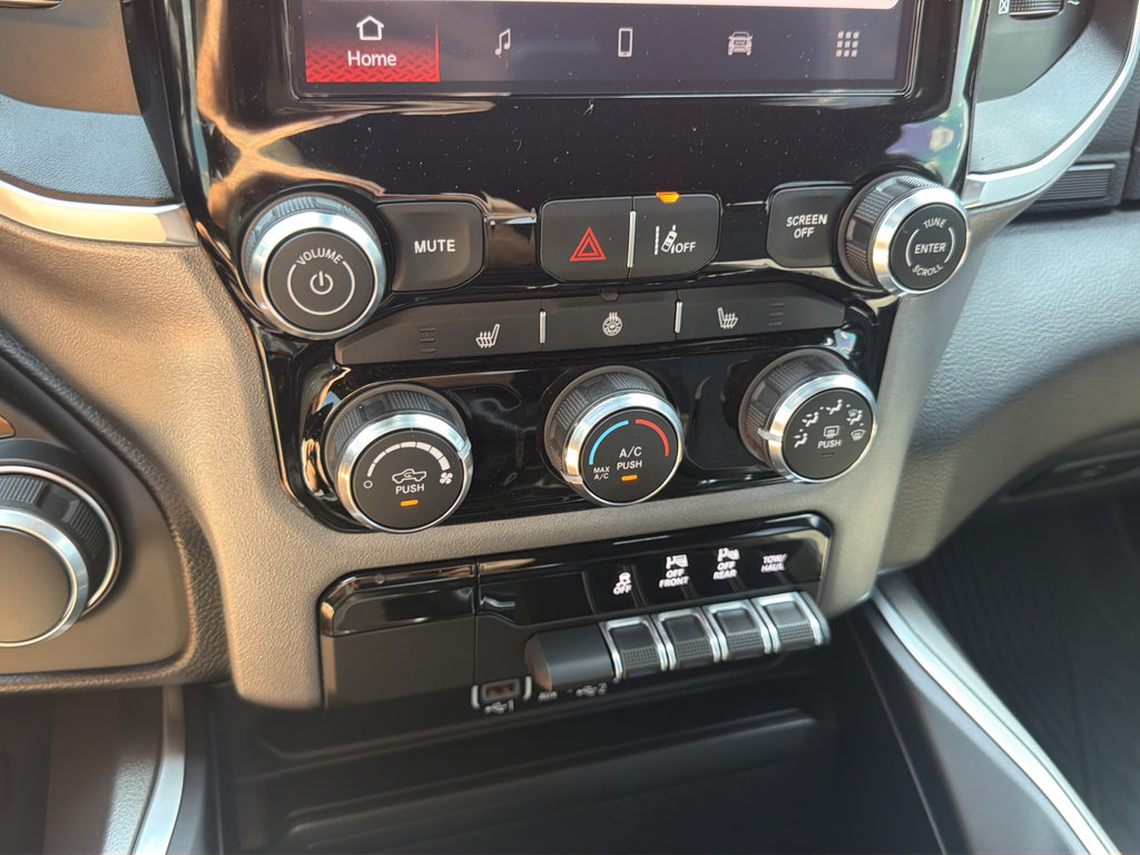 Used 2025 RAM 1500 Big Horn AWD/4WD image 26
