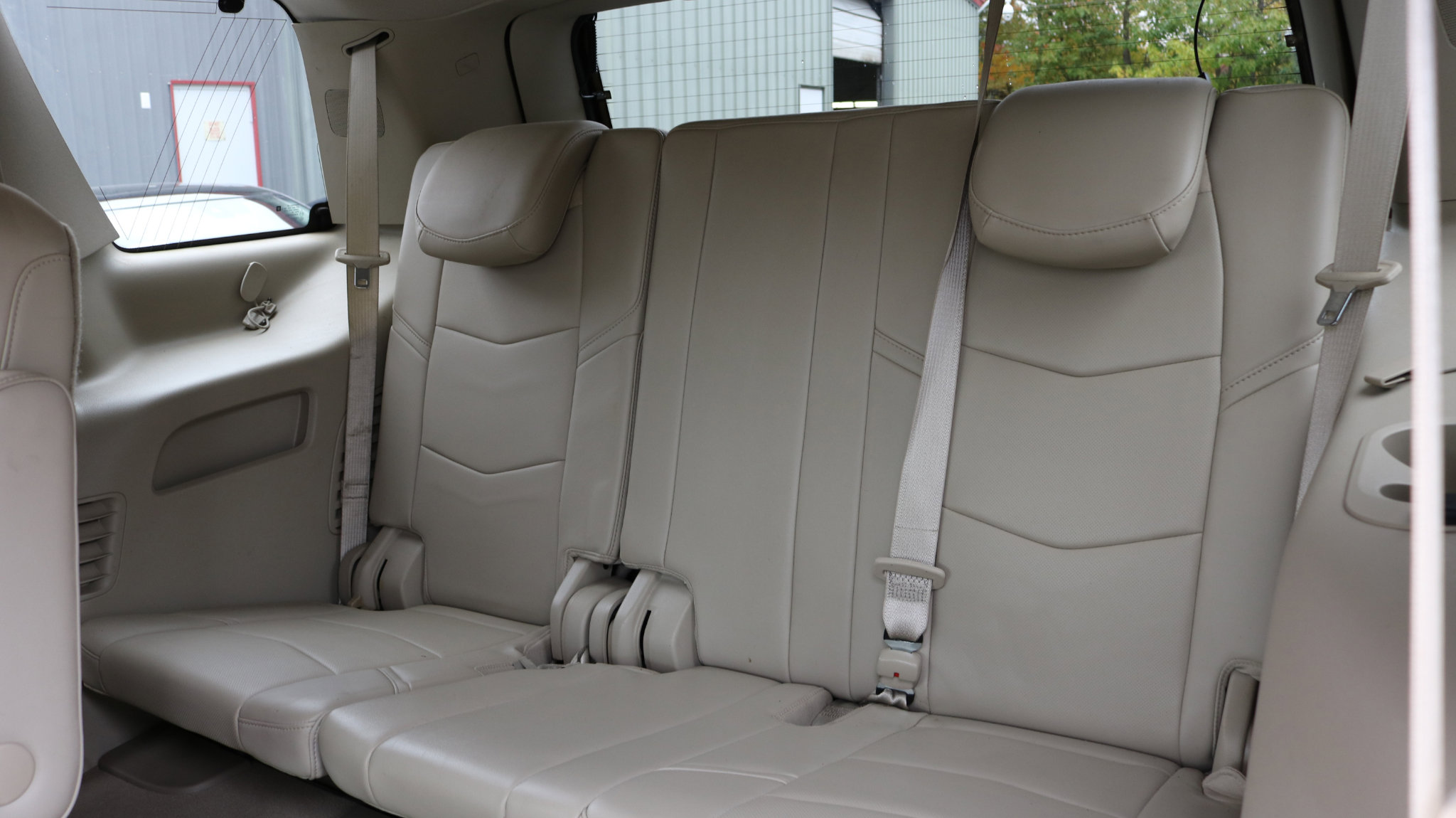 Used 2015 Cadillac Escalade Luxury image 20