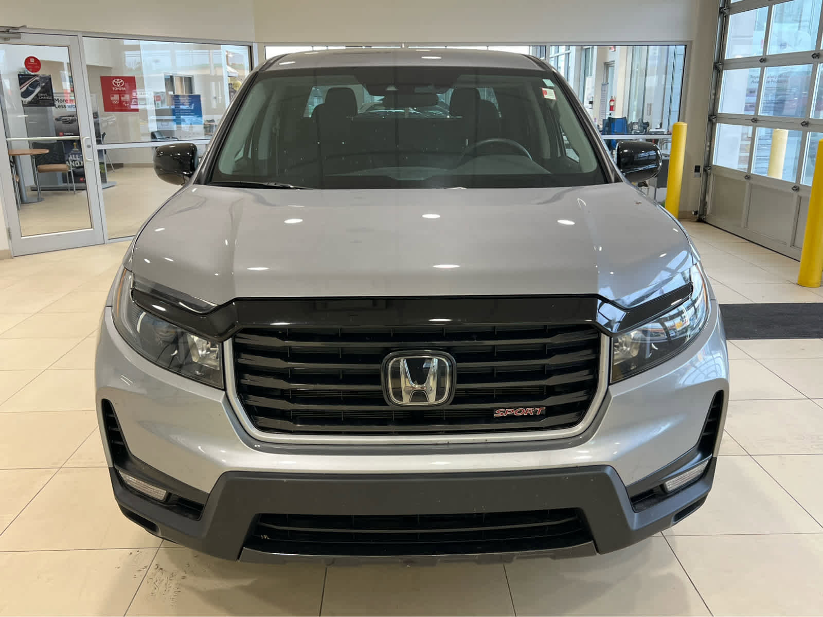 Used 2023 Honda Ridgeline Sport image 2