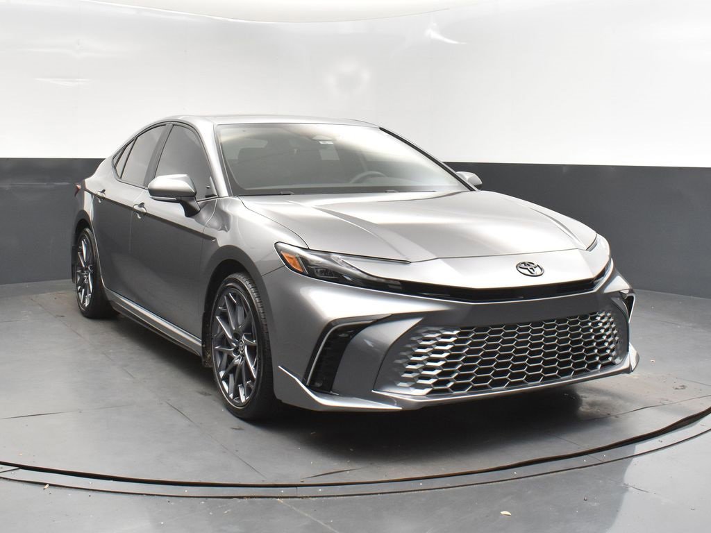 Used 2025 Toyota Camry XSE image 9