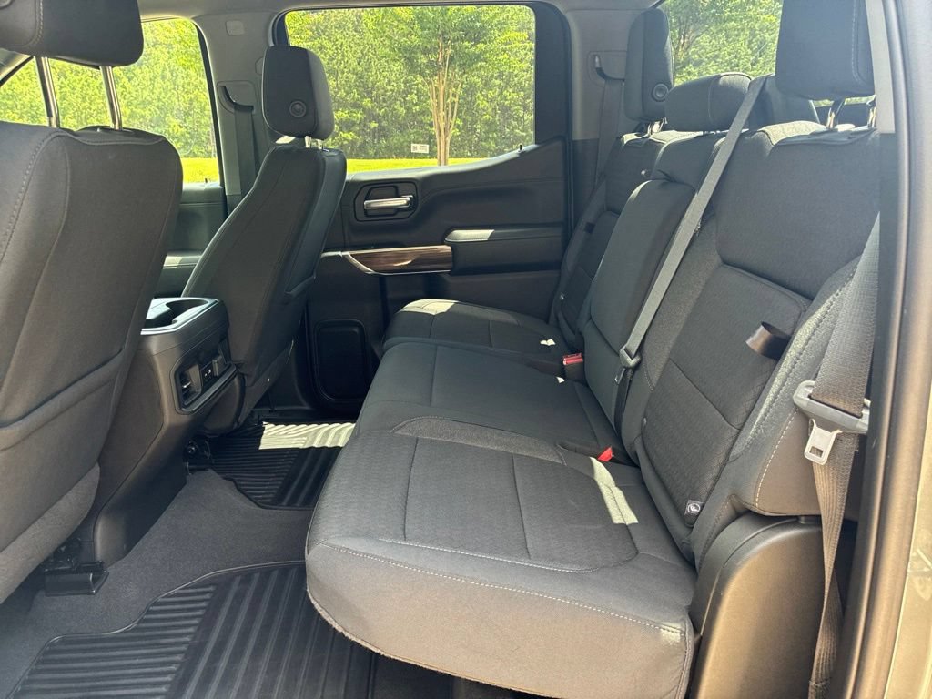 Used 2022 Chevrolet Silverado 1500 RST w/ LPO, Blackout Package AWD/4WD image 11