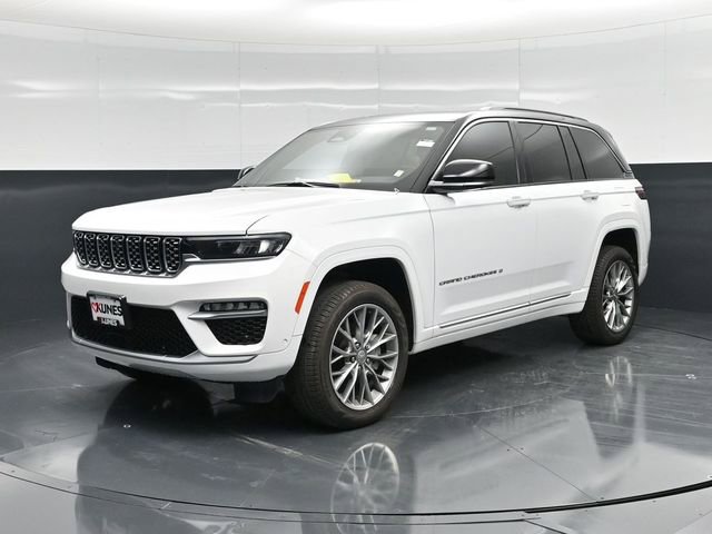 Used 2024 Jeep Grand Cherokee Summit image 3
