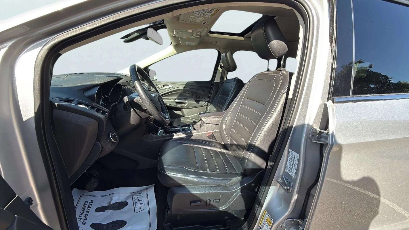 Used 2018 Ford Escape Titanium image 13