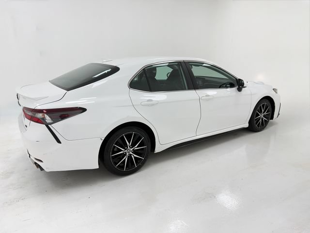 Used 2022 Toyota Camry SE FWD image 41