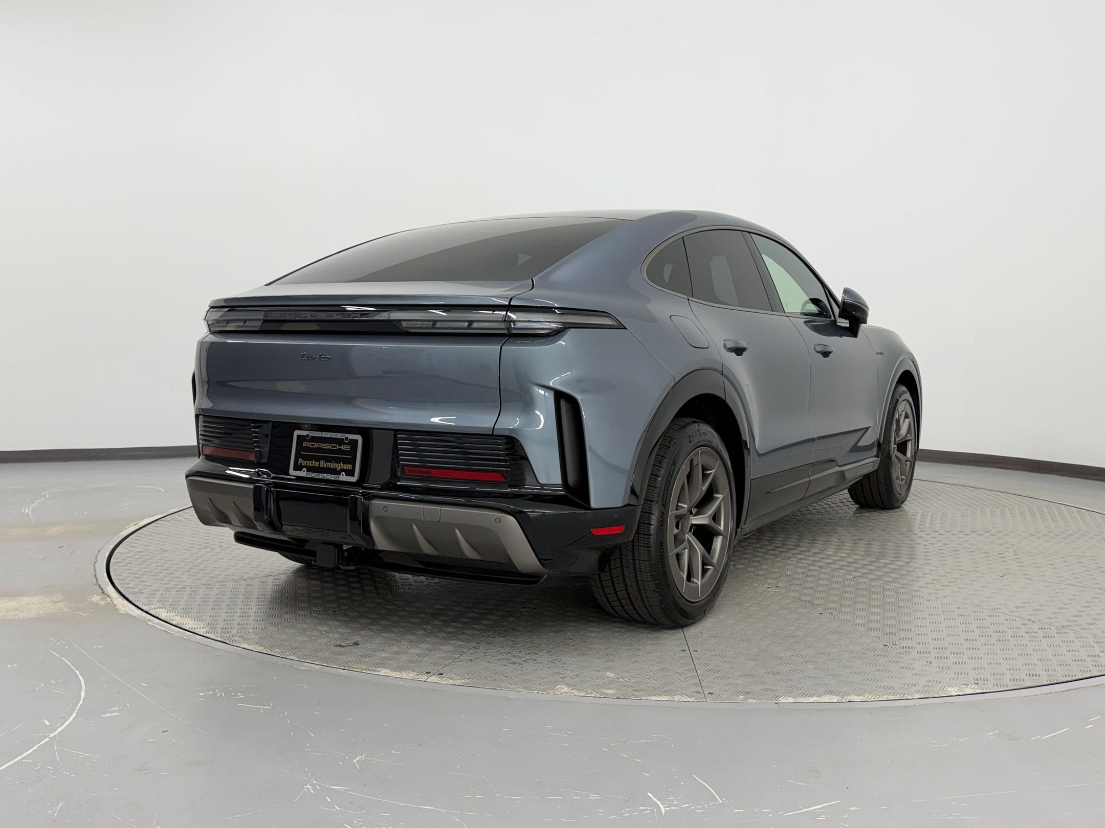 New 2026 Porsche Cayenne Turbo AWD/4WD image 9
