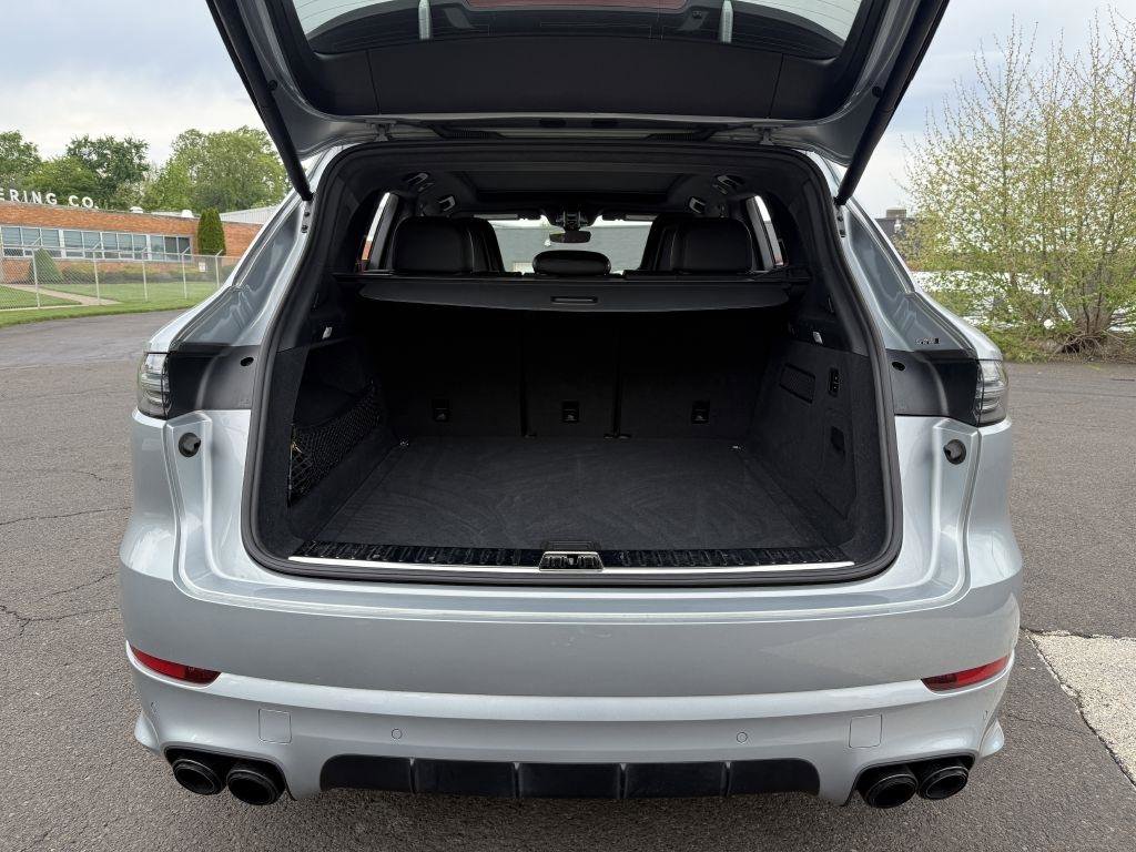 Used 2021 Porsche Cayenne GTS AWD/4WD image 25