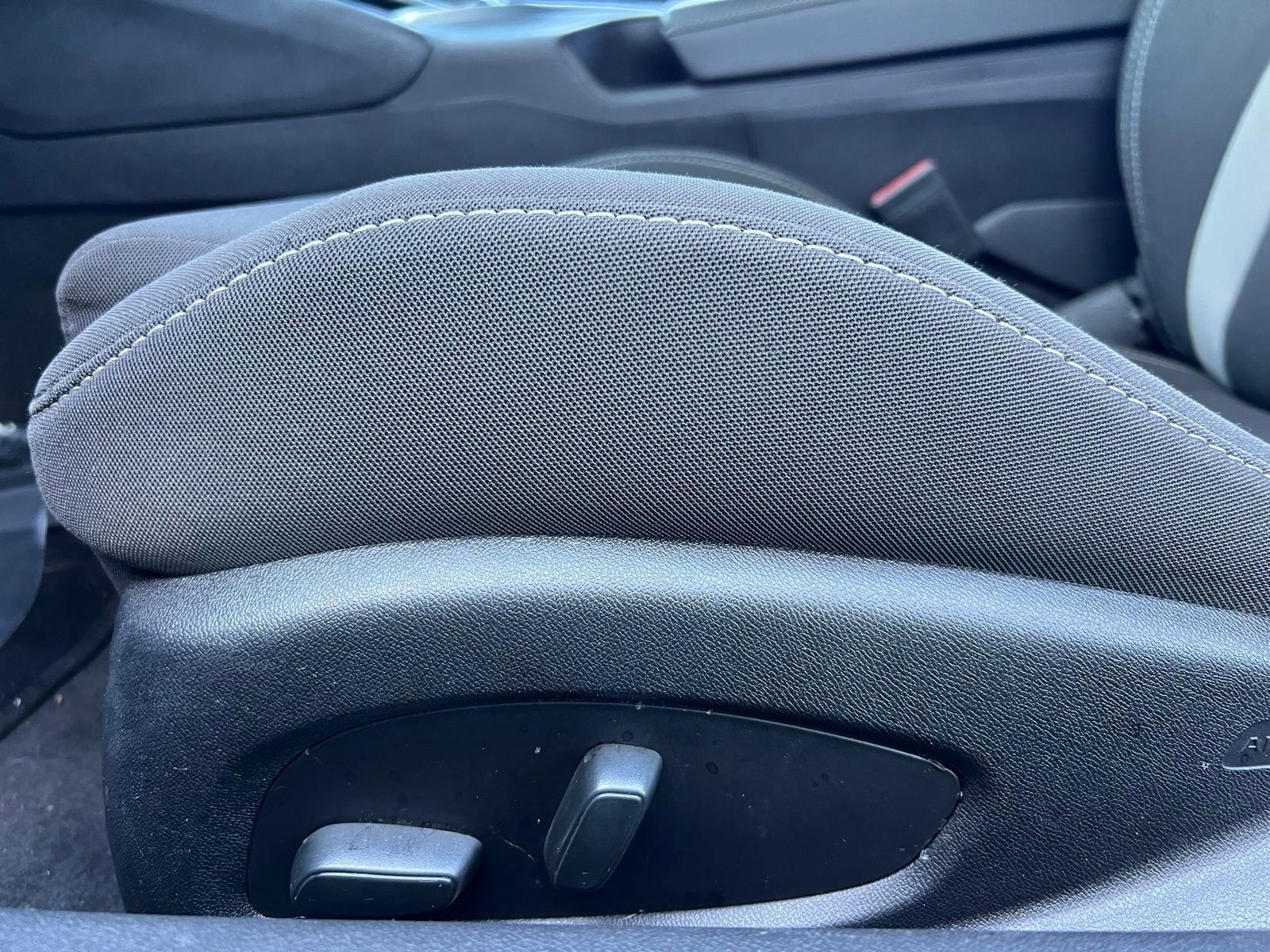 Used 2018 Chevrolet Camaro LT w/ RS Package image 21