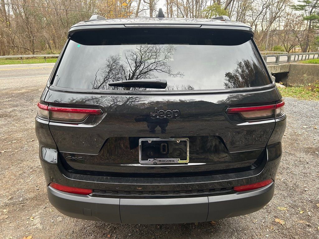 New 2025 Jeep Grand Cherokee L Altitude image 4