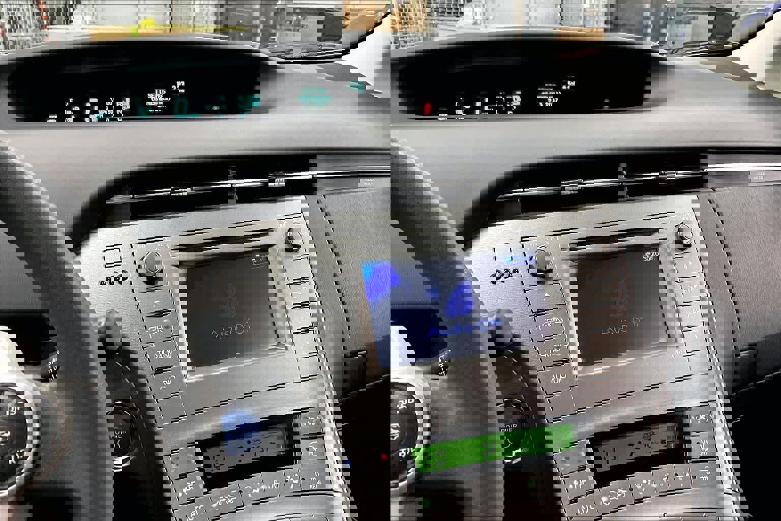 Used 2014 Toyota Prius Two image 6