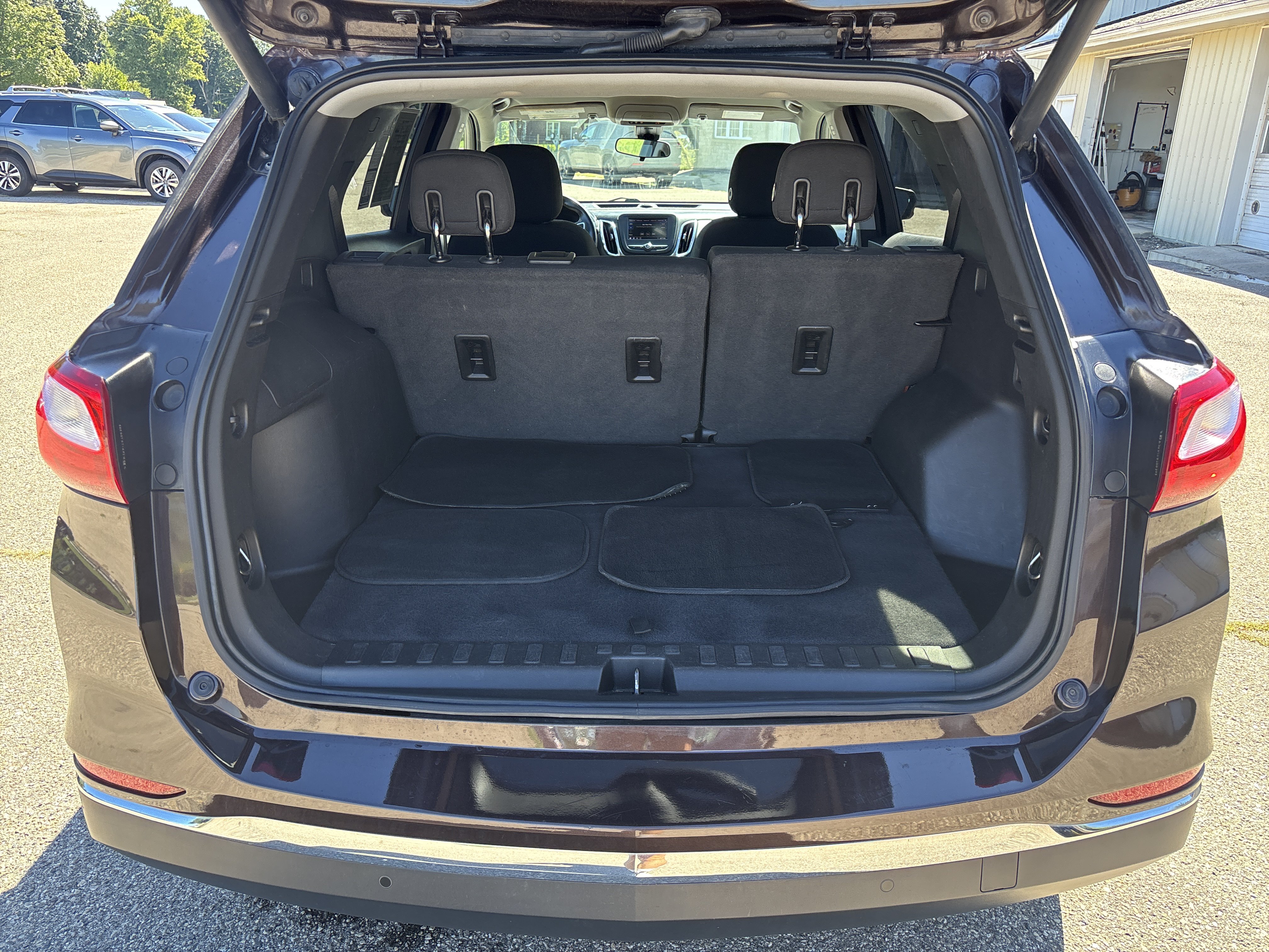Used 2020 Chevrolet Equinox LT FWD image 5