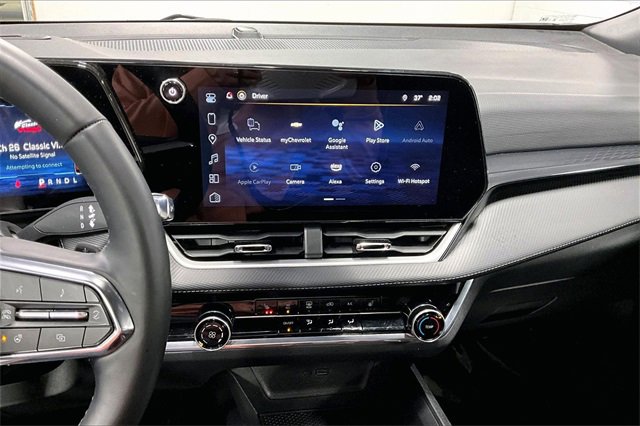 Used 2025 Chevrolet Equinox LT image 4