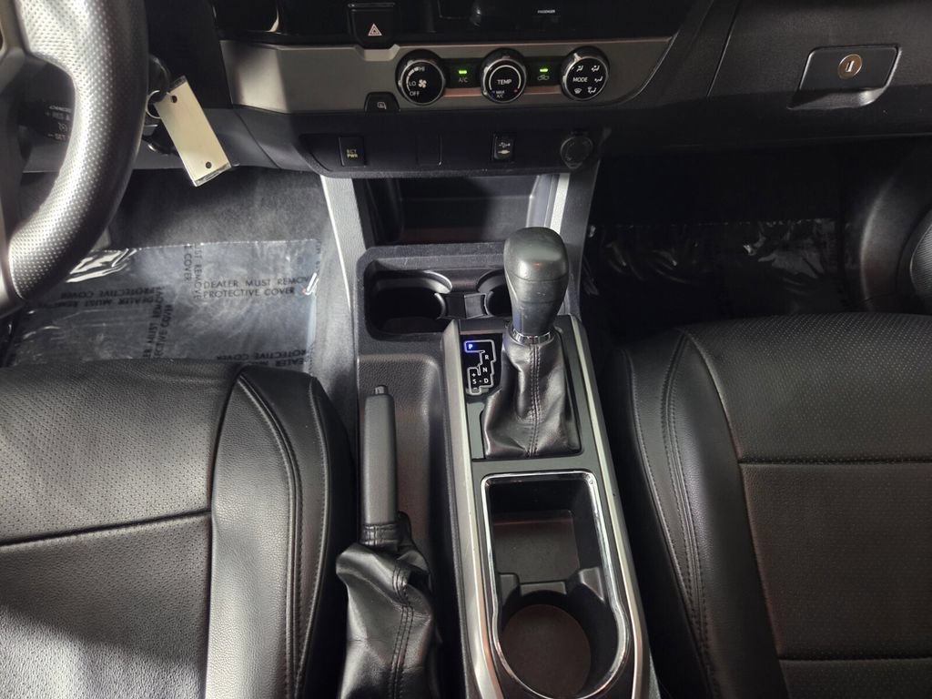 Used 2017 Toyota Tacoma TRD Sport RWD image 13