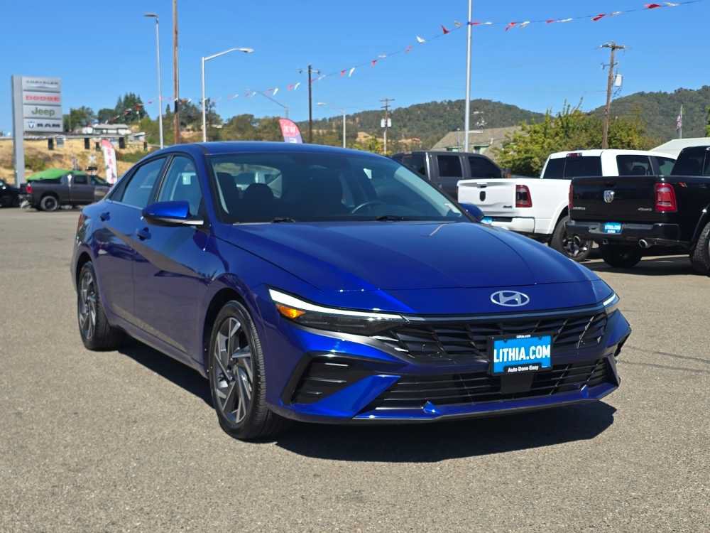 Used 2024 Hyundai Elantra SEL w/ Convenience Package FWD image 7