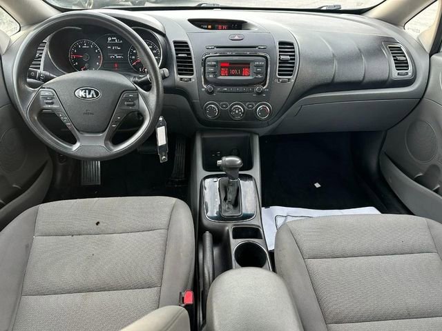 Used 2017 Kia Forte LX image 10