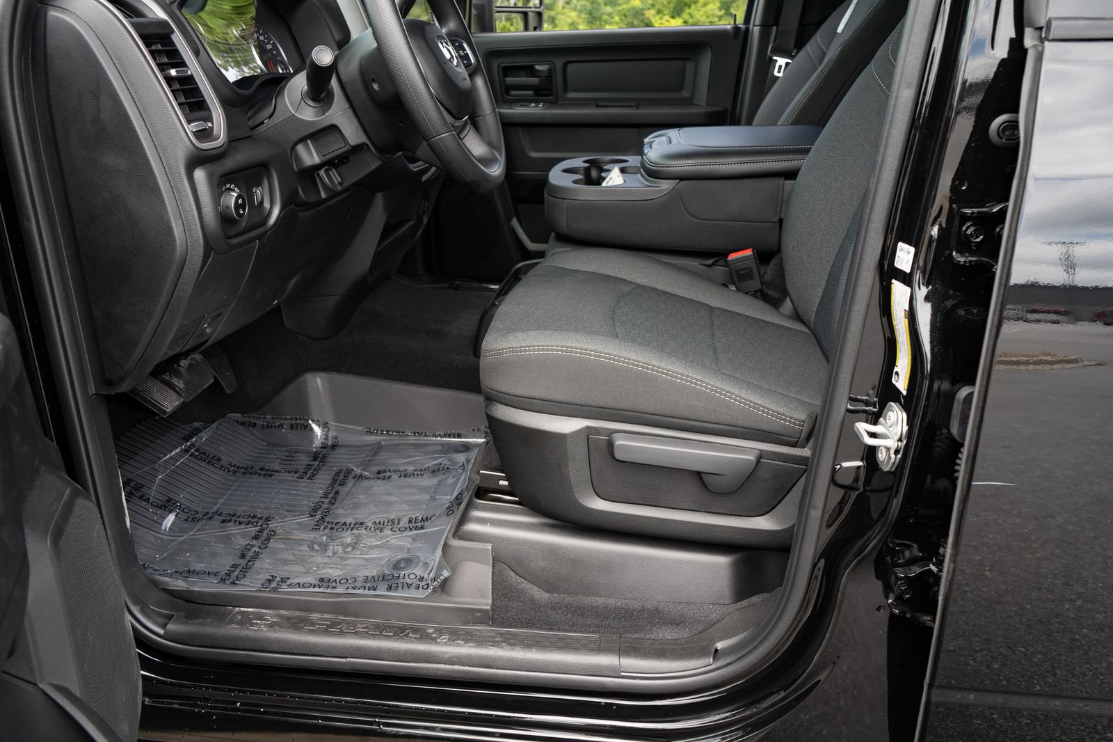 New 2026 RAM 2500 Warlock AWD/4WD image 17