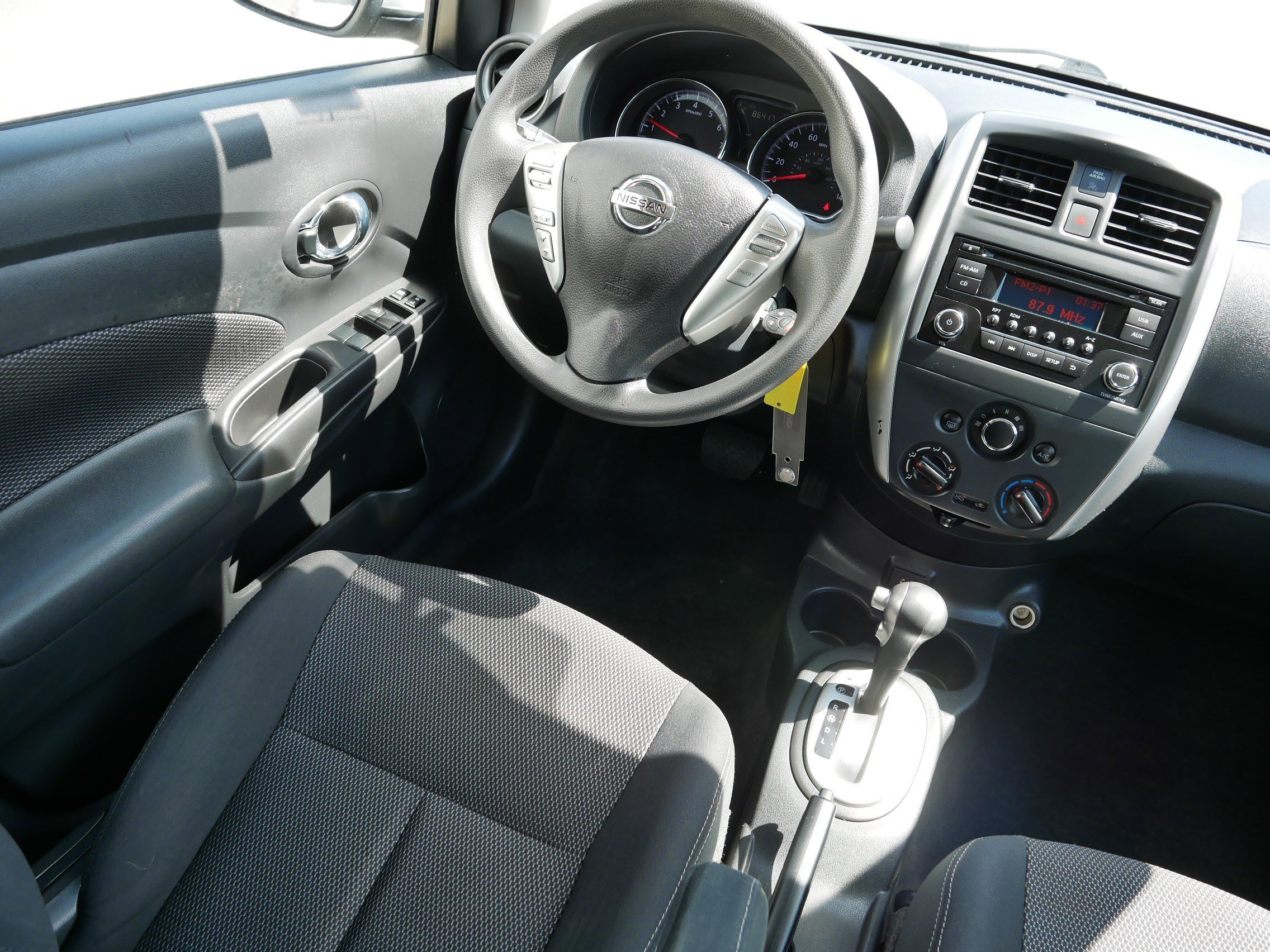 Used 2017 Nissan Versa SV FWD image 9