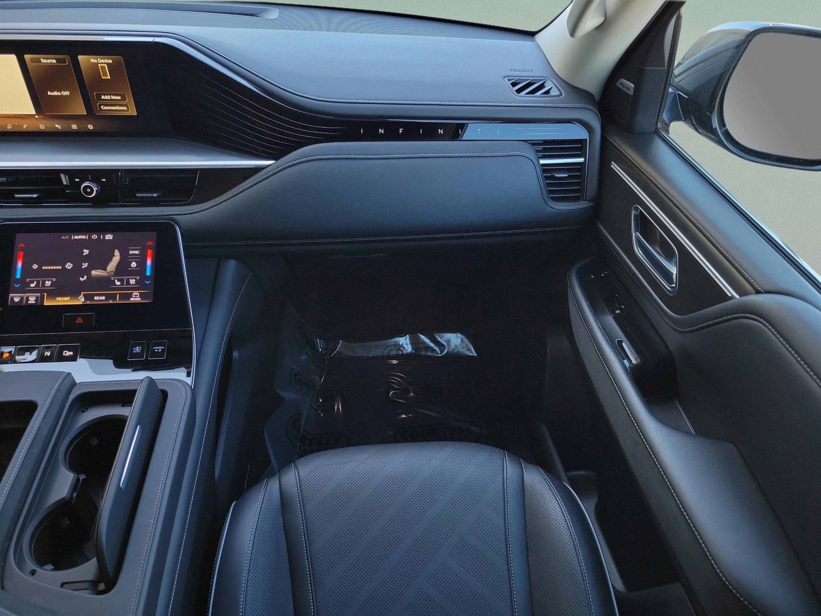 Certified 2025 INFINITI QX80 Luxe image 8