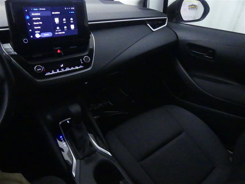 Used 2024 Toyota Corolla LE image 11