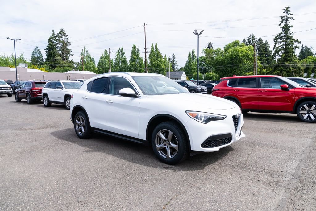 Used 2021 Alfa Romeo Stelvio Sprint RWD image 26