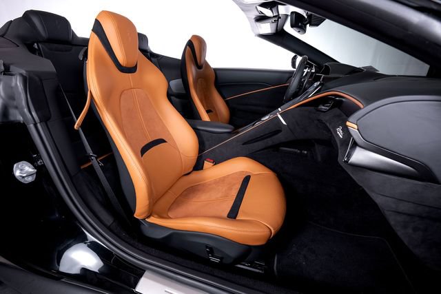 Certified 2024 Ferrari Roma Spider RWD image 49