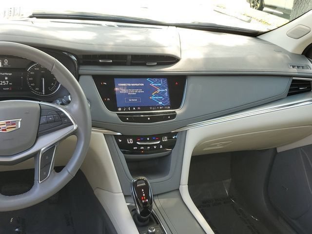 Used 2021 Cadillac XT5 Premium Luxury w/ LPO, Premium Carpet Package FWD image 20