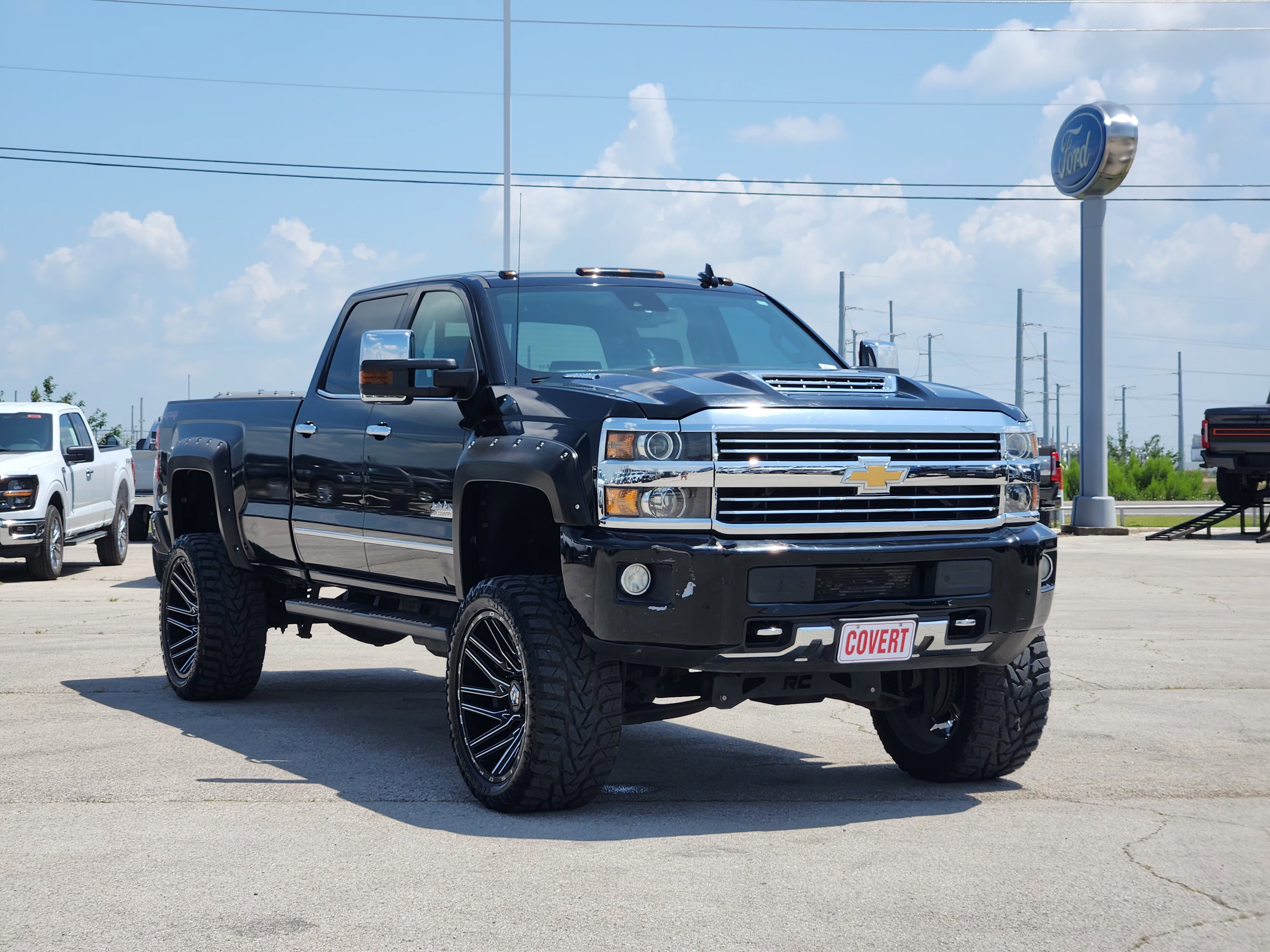 Used 2017 Chevrolet Silverado 3500 High Country w/ Duramax Plus Package AWD/4WD image 3