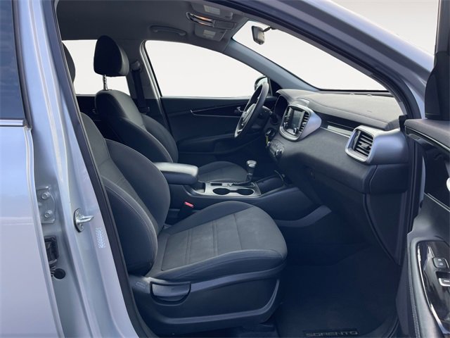 Used 2020 Kia Sorento L image 15