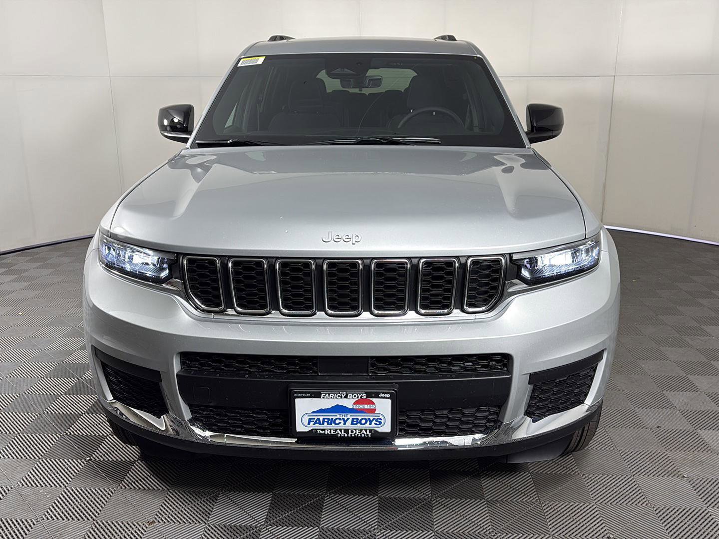 New 2025 Jeep Grand Cherokee L Laredo AWD/4WD image 3