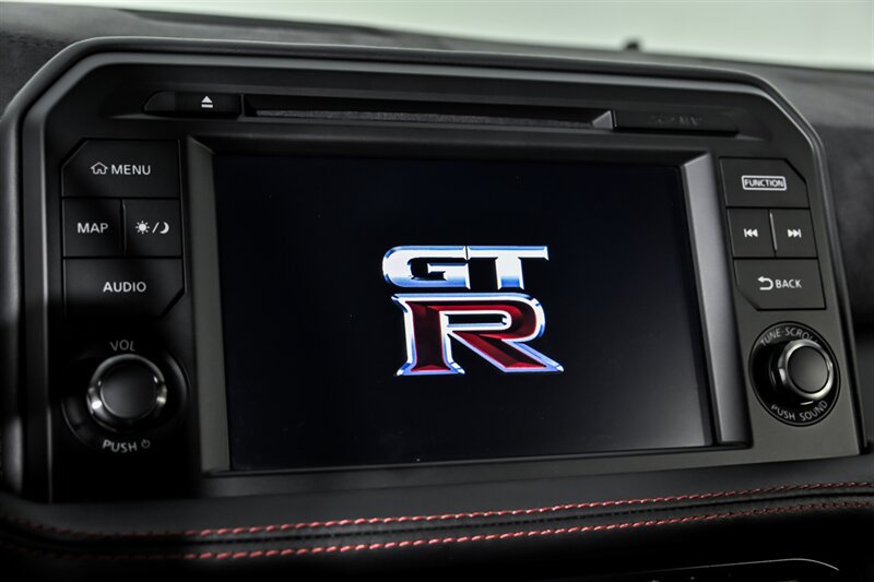 Used 2017 Nissan GT-R NISMO AWD/4WD image 54
