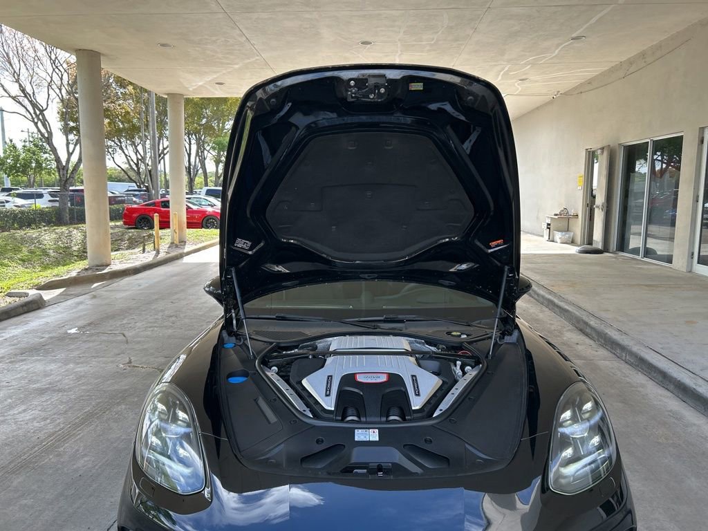 Used 2019 Porsche Panamera GTS image 11