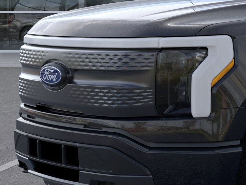 New 2025 Ford F150 Lightning XLT AWD/4WD image 17