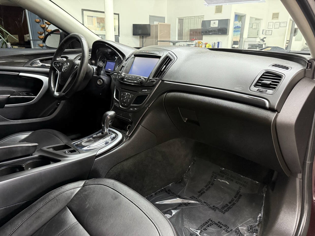 Used 2017 Buick Regal Sport Touring FWD image 18