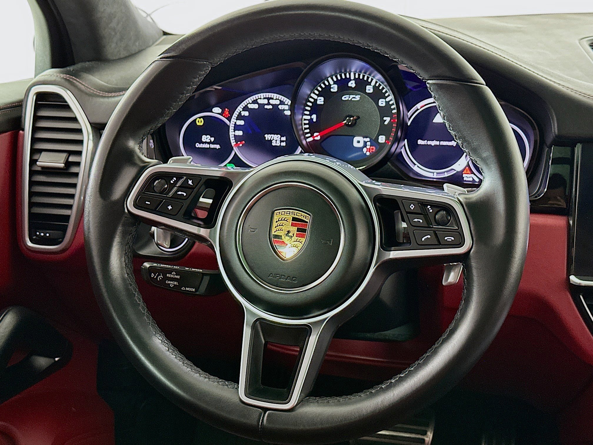 Used 2022 Porsche Cayenne GTS w/ Premium Package Plus AWD/4WD image 8