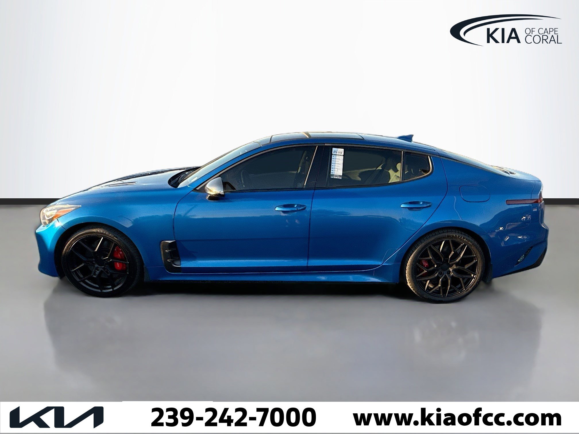 Used 2018 Kia Stinger GT2 image 2